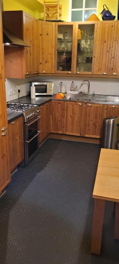City Centre Flat - Sleep Upto 4 Edinburg Exteriör bild